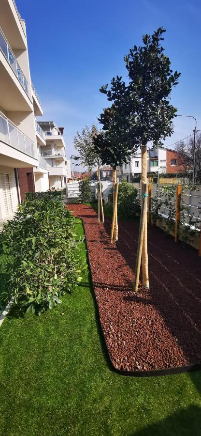 Maisonette Modena Park Esterno foto
