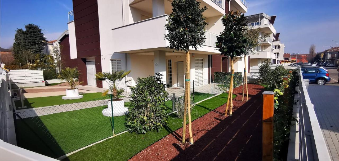Maisonette Modena Park Esterno foto